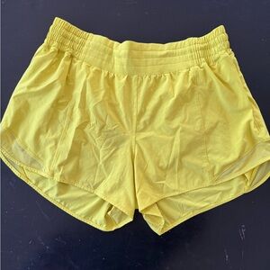 Lululemon Hotty Hot 4” HR 12 Yellow